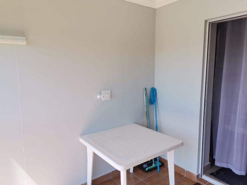 To Let 2 Bedroom Property for Rent in Hartenbos Central Western Cape